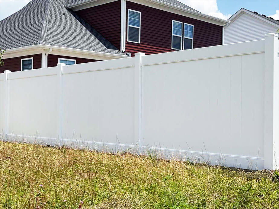 Vinyl Fence Contractor in Hampton Roads